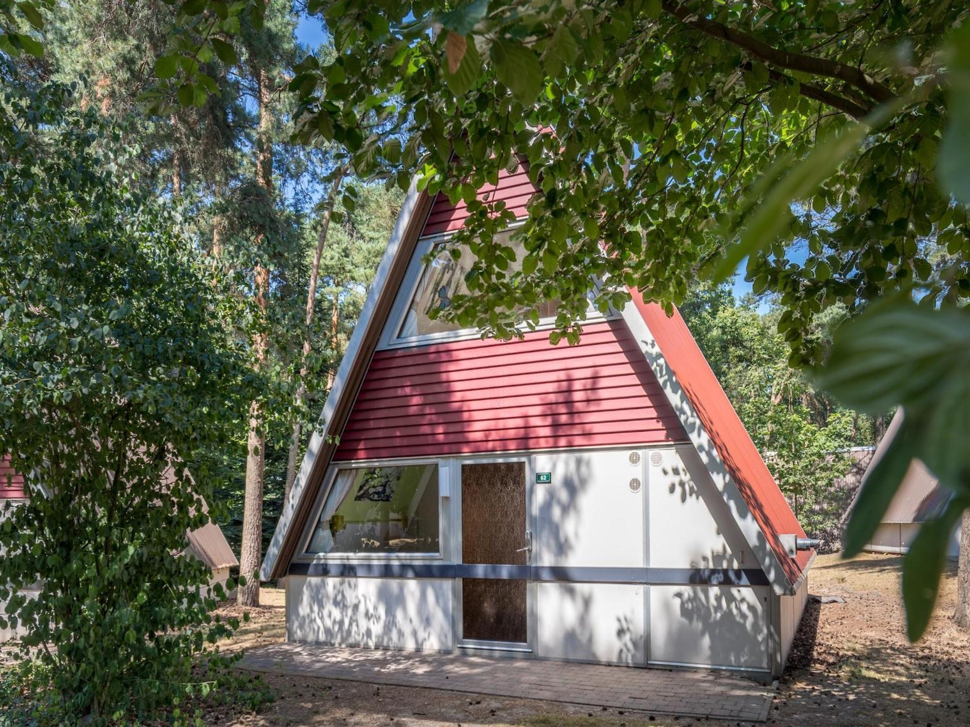 Restyled Bungalow With Dishwasher, In Natural Surroundings 미를로 외부 사진