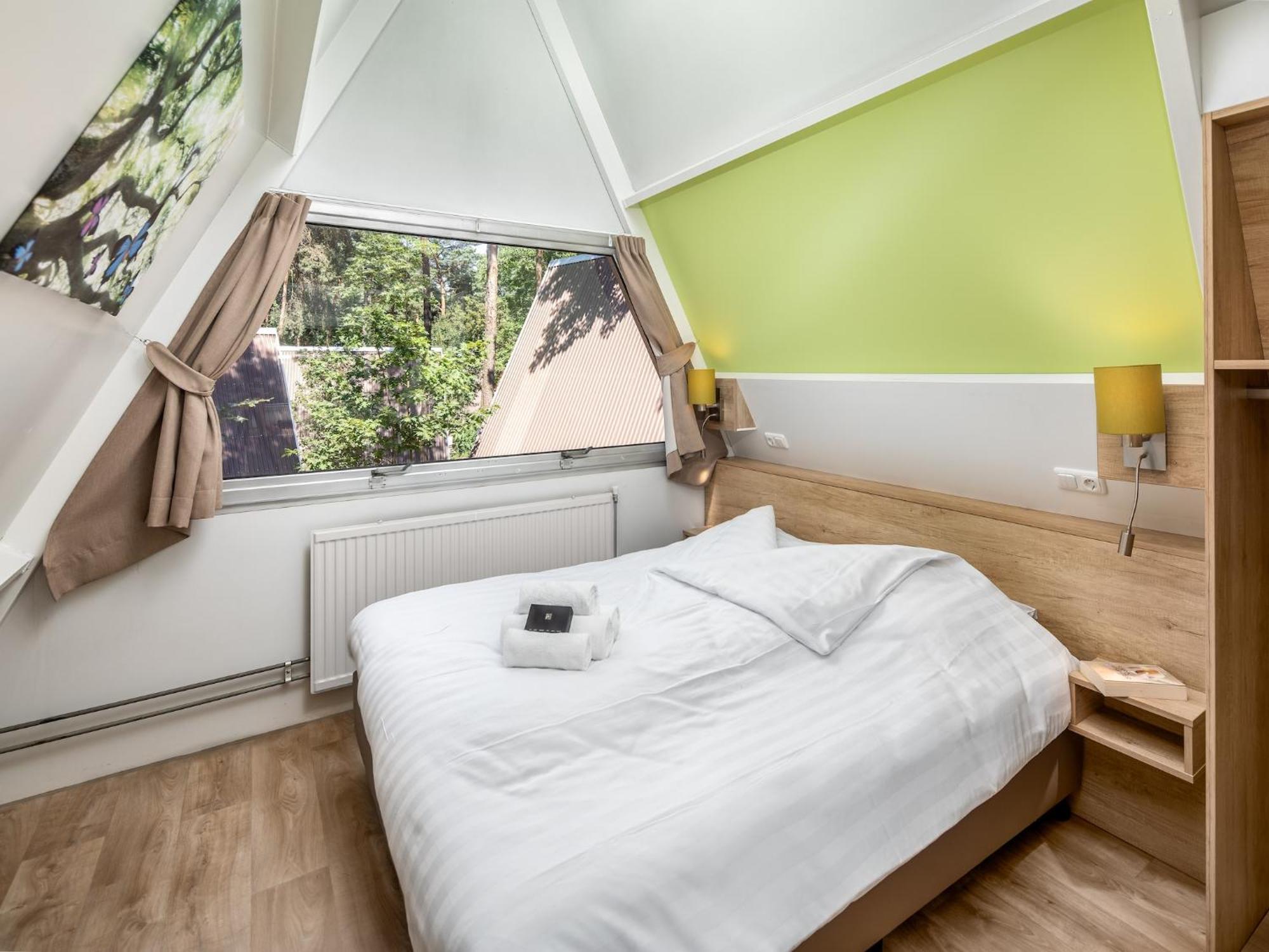 Restyled Bungalow With Dishwasher, In Natural Surroundings 미를로 외부 사진
